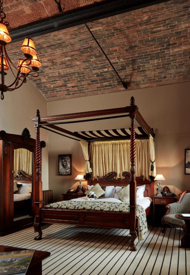 Peckforton Castle Tarporley Esterno foto