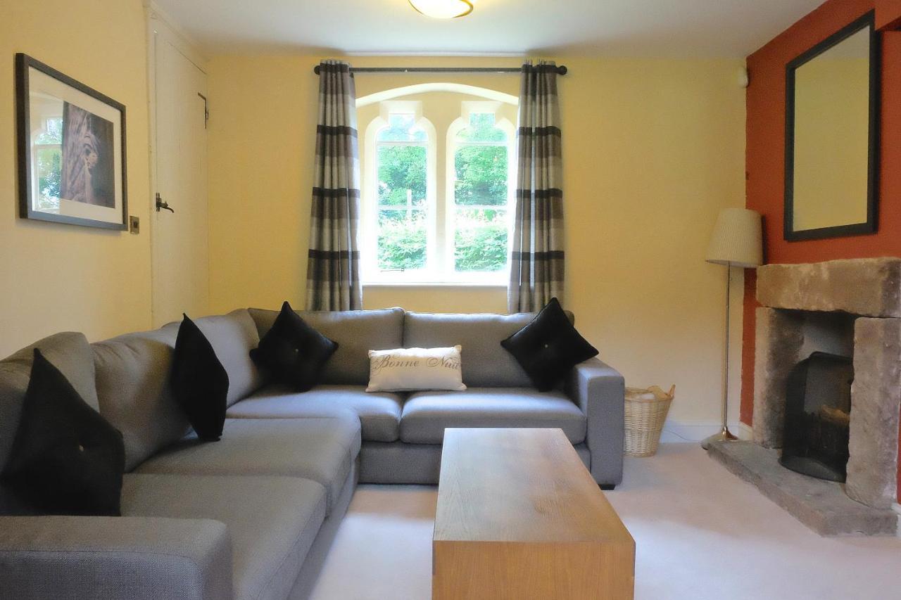 Peckforton Castle Tarporley Esterno foto