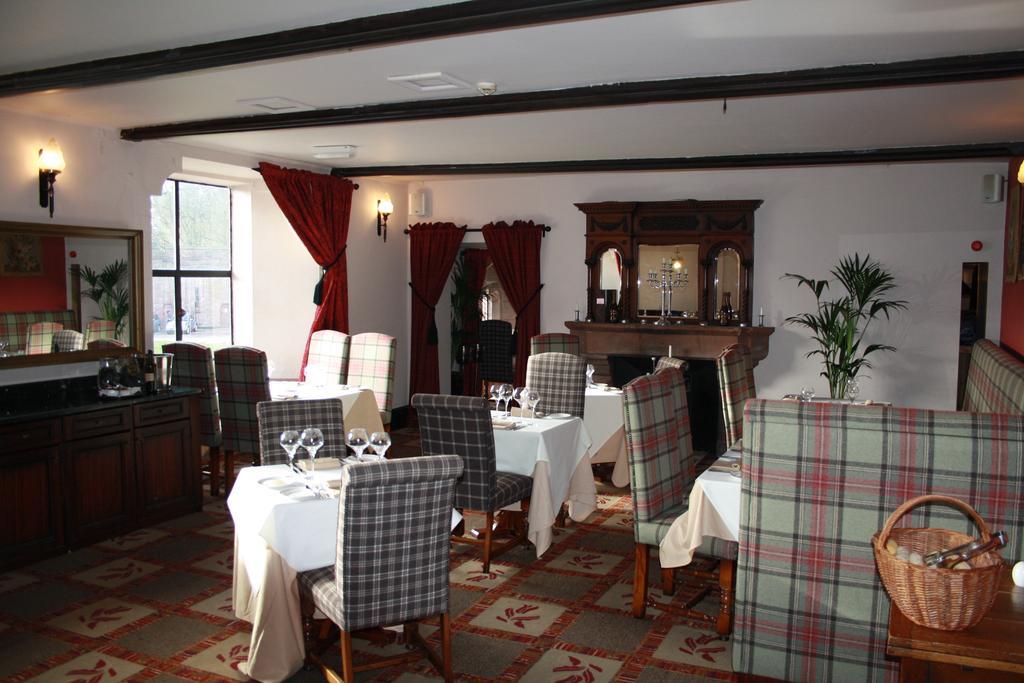 Peckforton Castle Tarporley Esterno foto