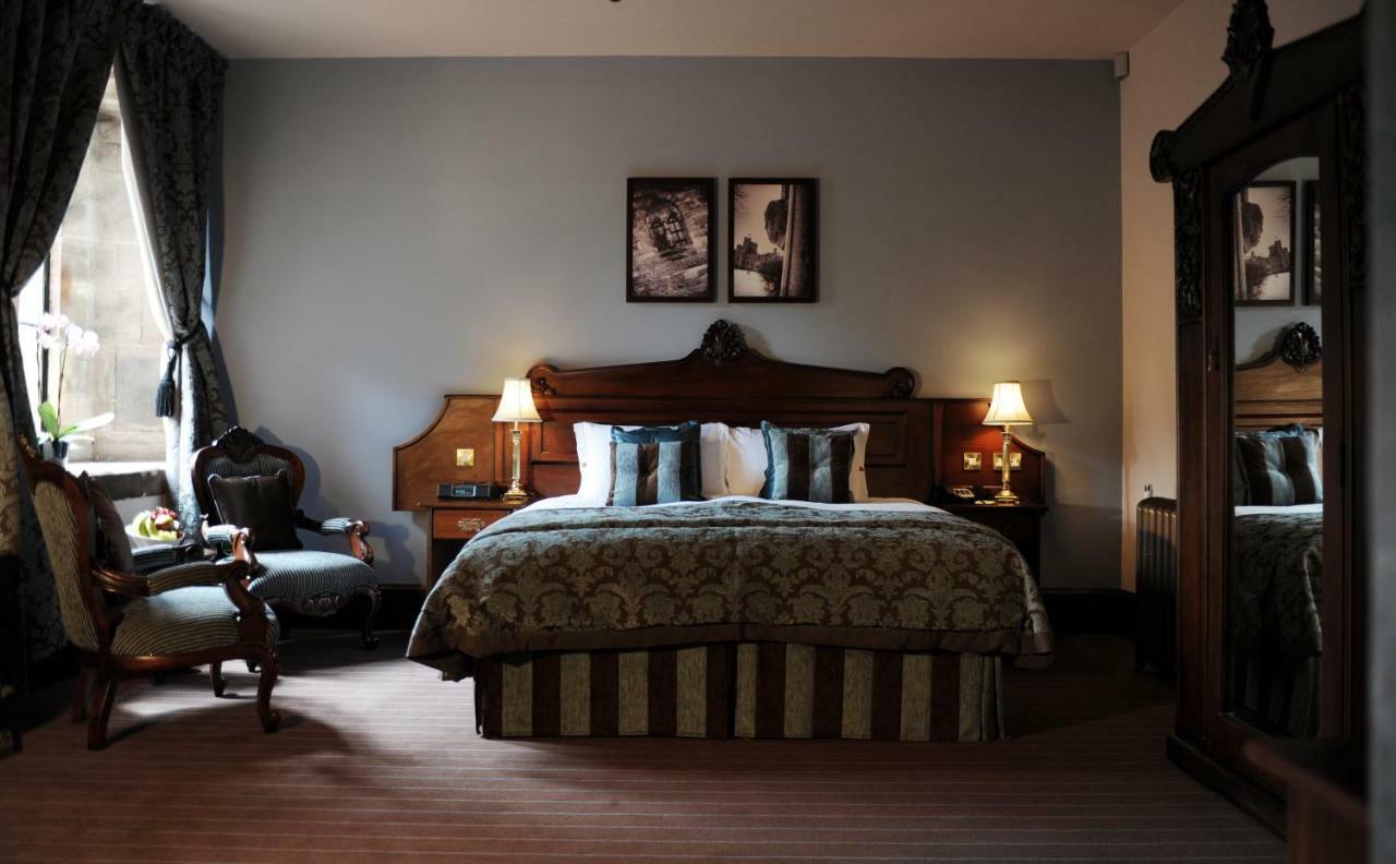 Peckforton Castle Tarporley Esterno foto